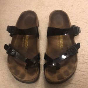 Black sandal birkenstocks size 7/37